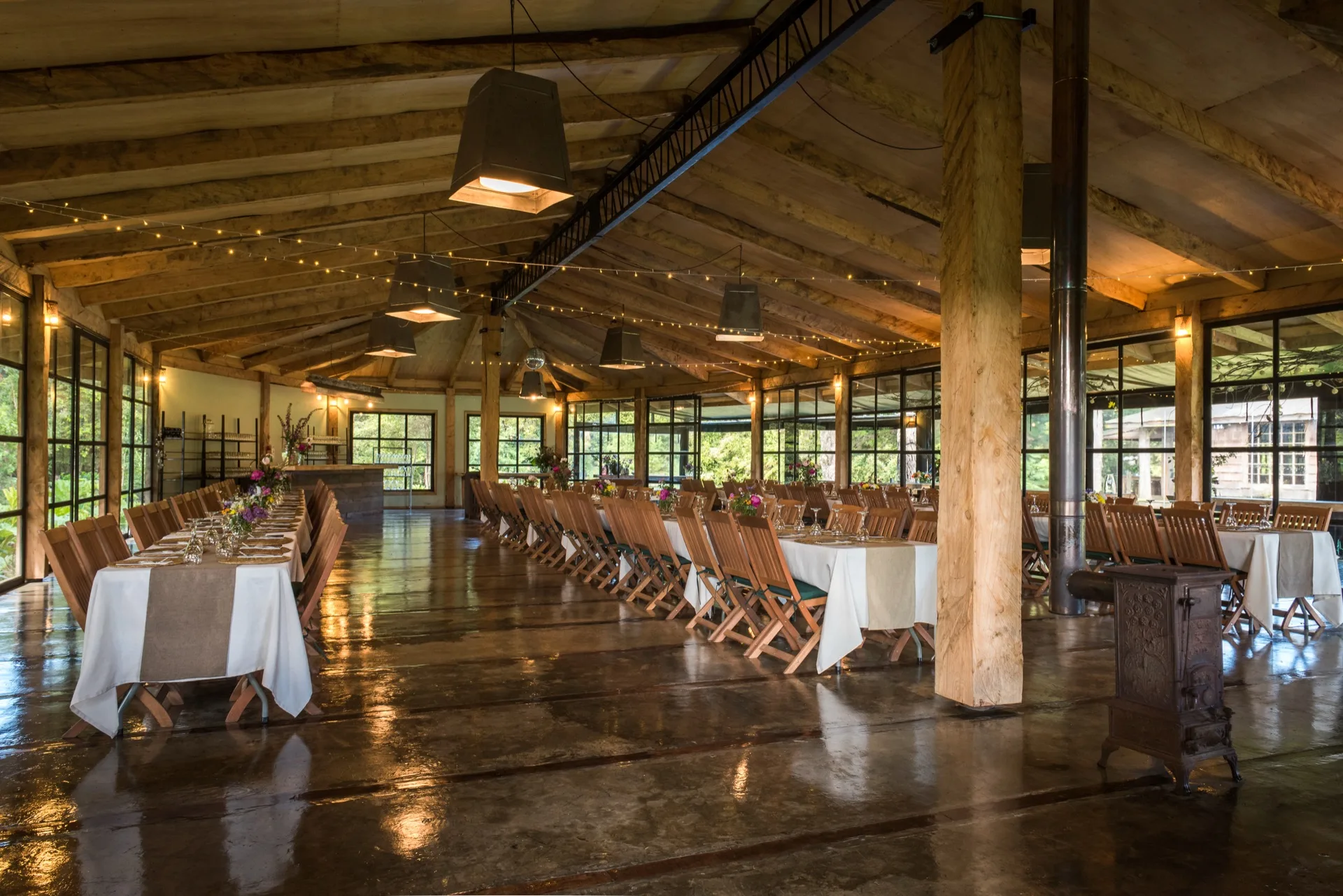 Salón principal del Fundo Santa Inés — capacidad 210 personas